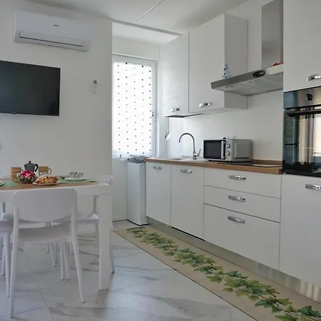 Fortuna Qyra - Luminoso A Due Passi Dalla * Grado