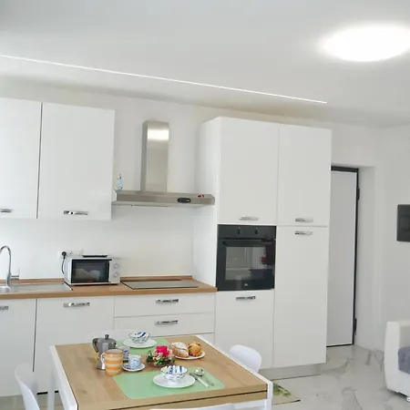 Fortuna Qyra - Luminoso A Due Passi Dalla *